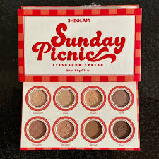 Sunday Picnic Eyeshadow Spread