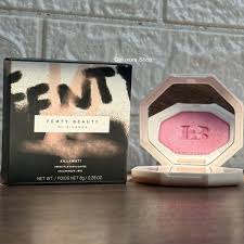 Fenty Beauty by Rihanna Killawatt Freestyle Highlighter